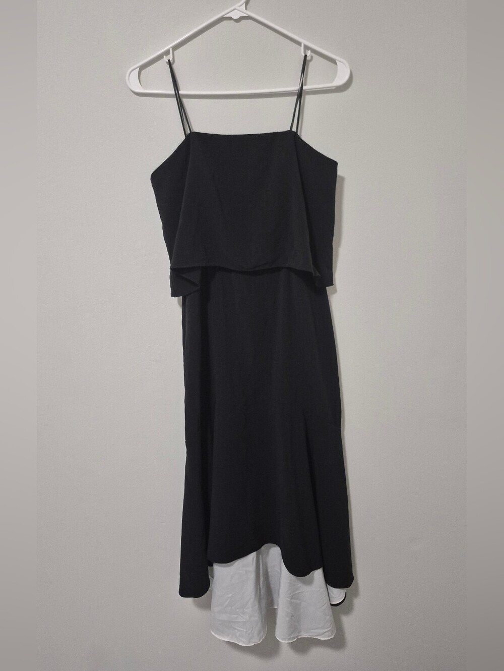 Halston Black Sleeveless Sheath Dress Size 6